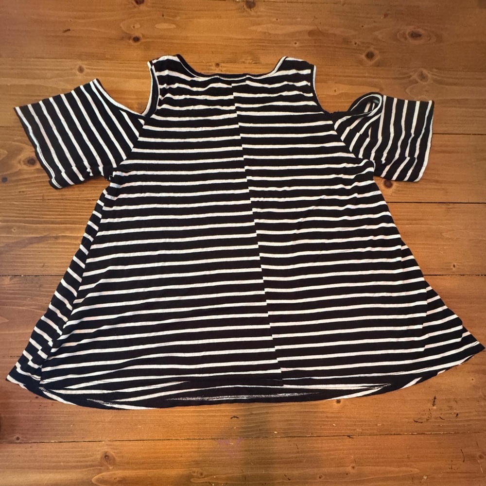 Acemi Womens Black White Striped Cold Shoulder Short Sleeve Top Large R9712
